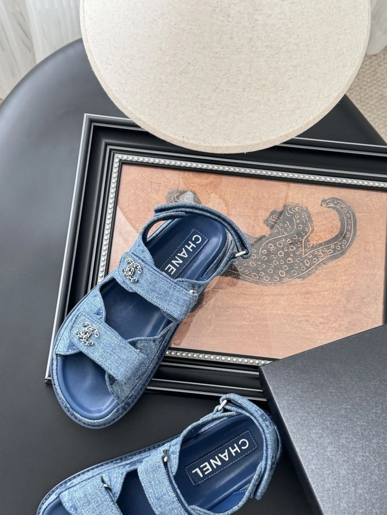 Reliable Chxnxl Sandals 121916