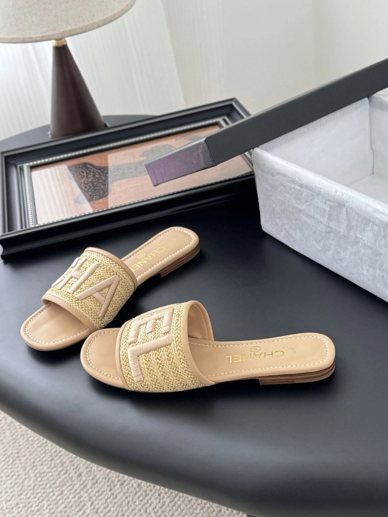 Chxnxl Slippers StreetReady 121832