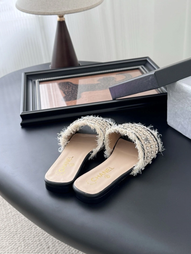 Chxnxl Slippers Trendsetting 121825