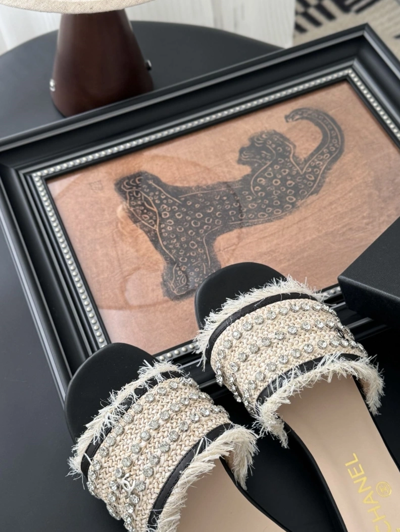 Chxnxl Slippers Trendsetting 121825