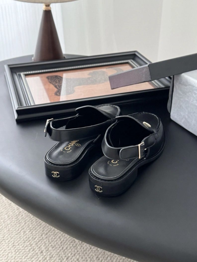 GoodFit Chxnxl Sandals 121917