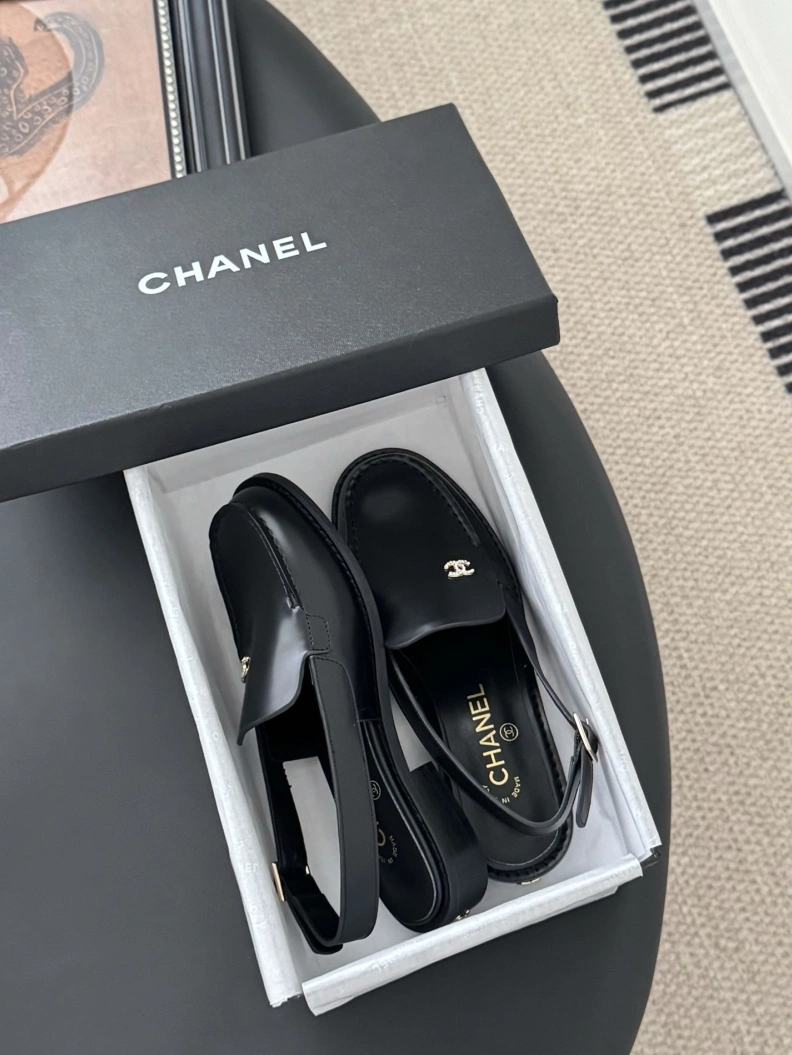 GoodFit Chxnxl Sandals 121917
