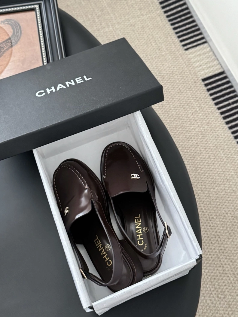 Durable Chxnxl Sandals 121926