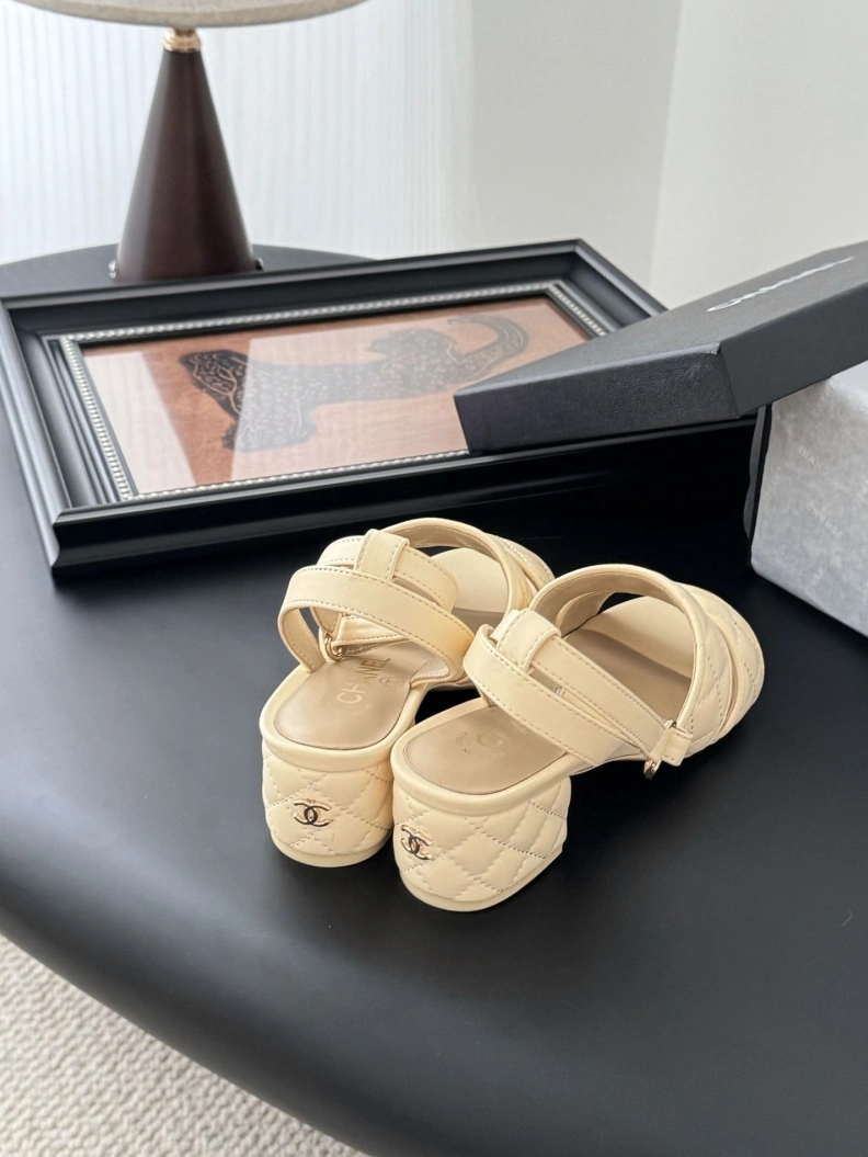 Breathable Chxnxl Sandals 121928