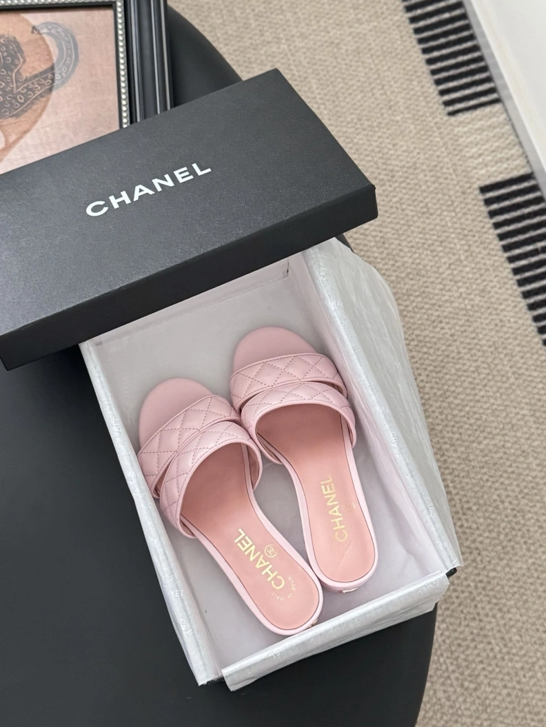 Practical Chxnxl Sandals 121919
