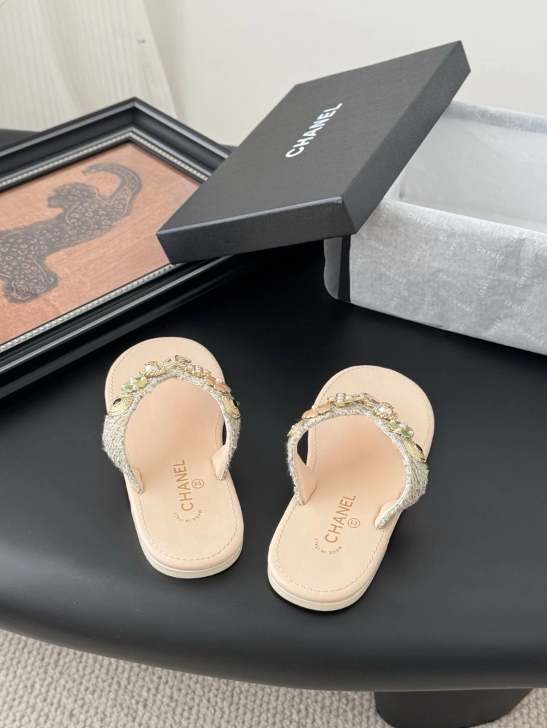 Breathable Chxnxl Sandals 121911