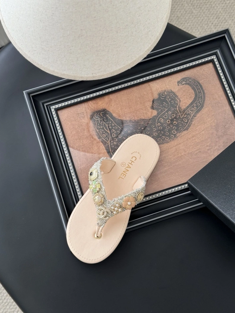 Breathable Chxnxl Sandals 121911
