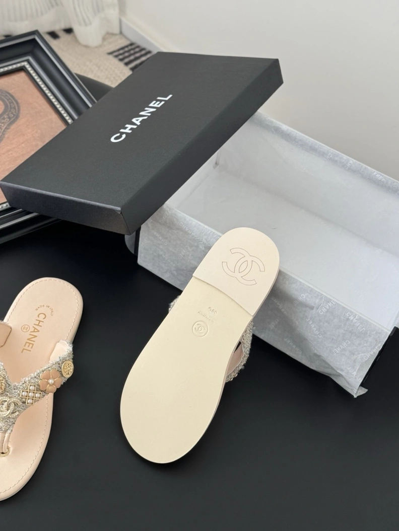 Breathable Chxnxl Sandals 121911