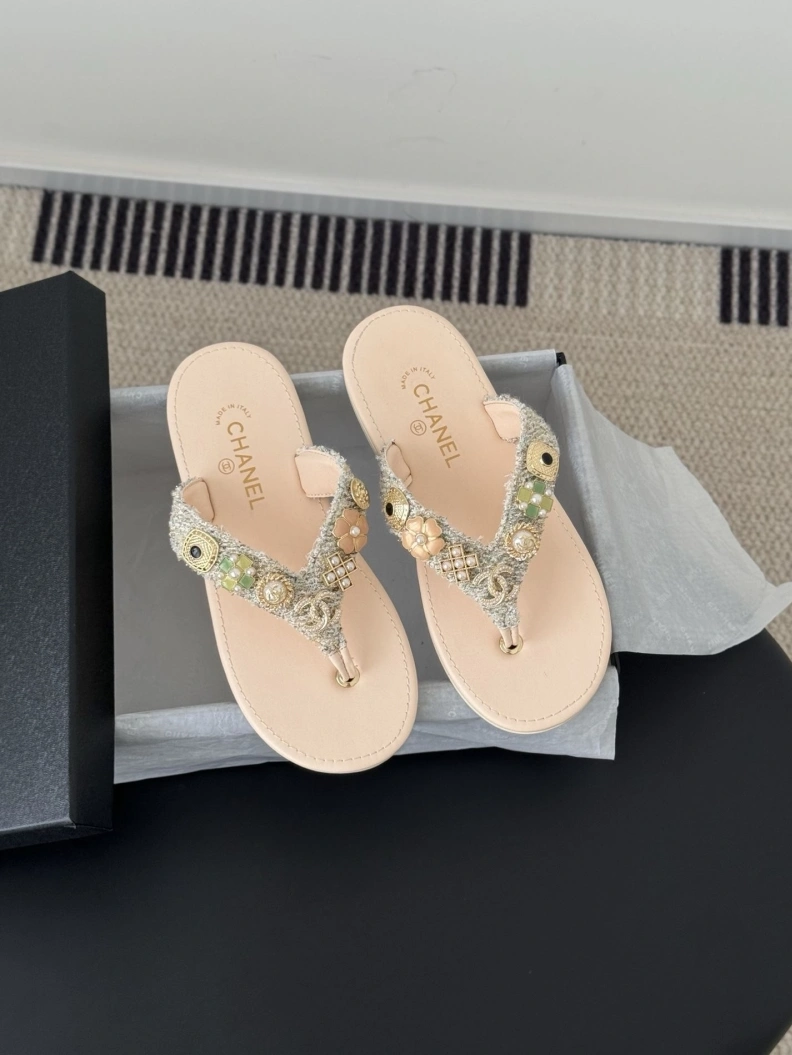 Breathable Chxnxl Sandals 121911