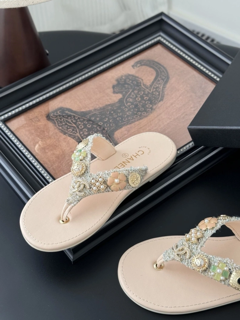 Breathable Chxnxl Sandals 121911