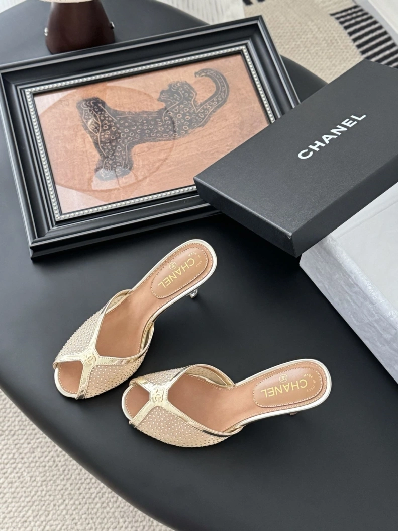 GoAnywhere Chxnxl Sandals 121910