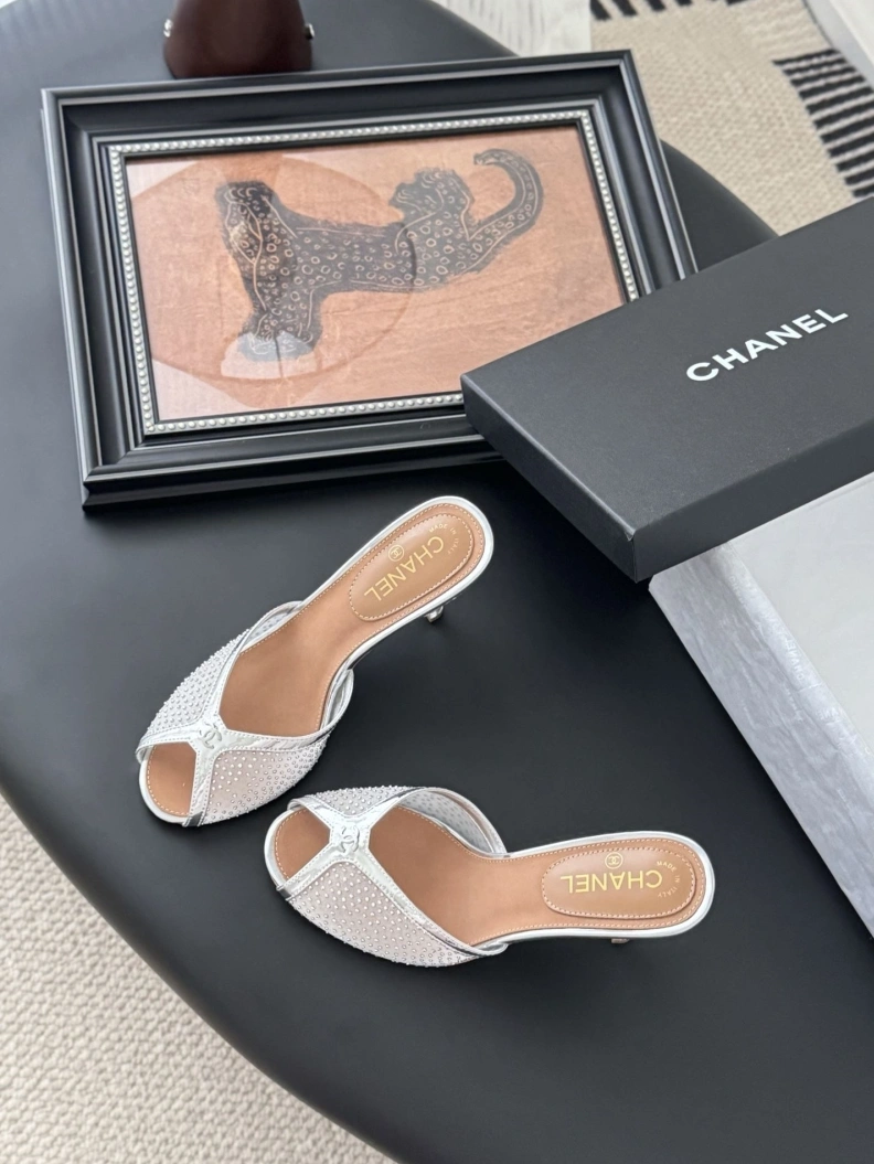 Comfortable Chxnxl Sandals 121908