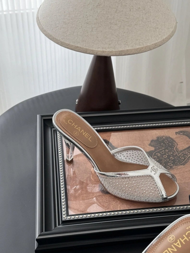 Comfortable Chxnxl Sandals 121908