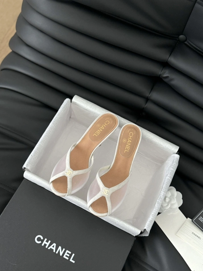 NewStyle Chxnxl Sandals 121944