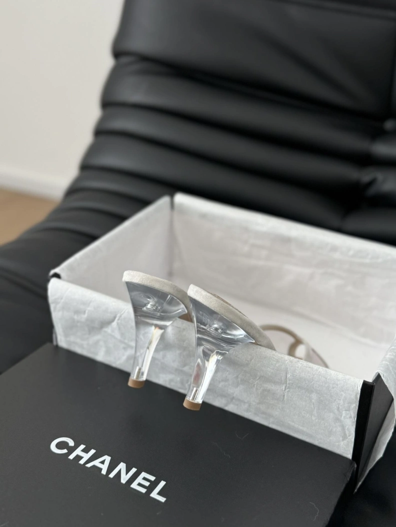 NewStyle Chxnxl Sandals 121944