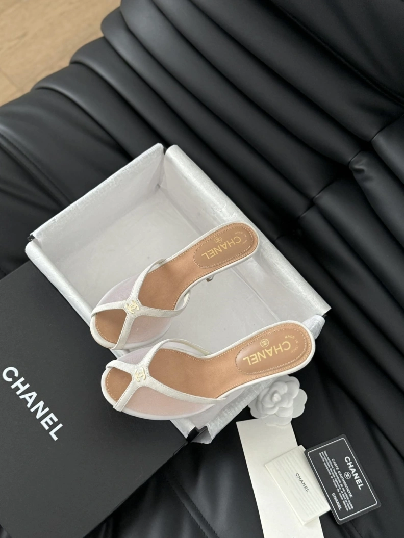NewStyle Chxnxl Sandals 121944