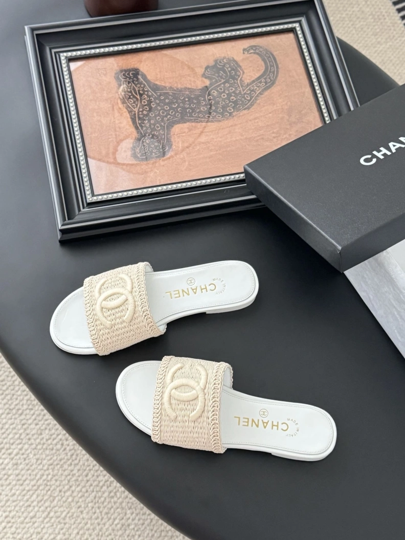 Chxnxl Slippers WellDesigned 121816
