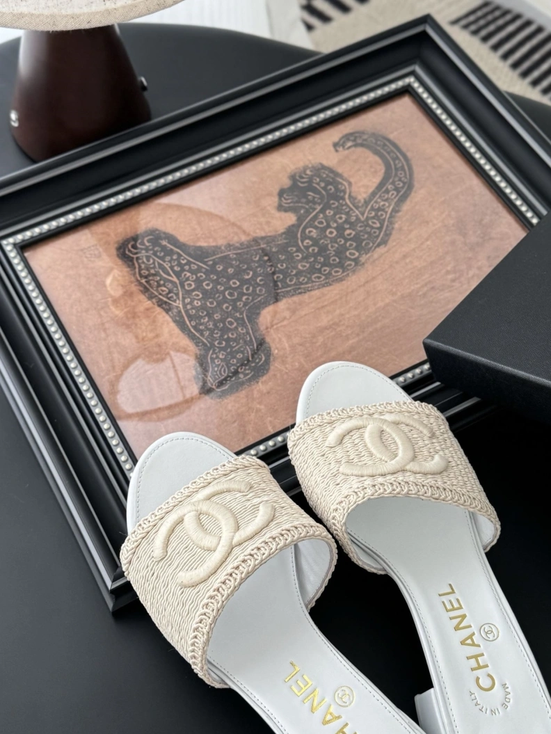 Chxnxl Slippers WellDesigned 121806