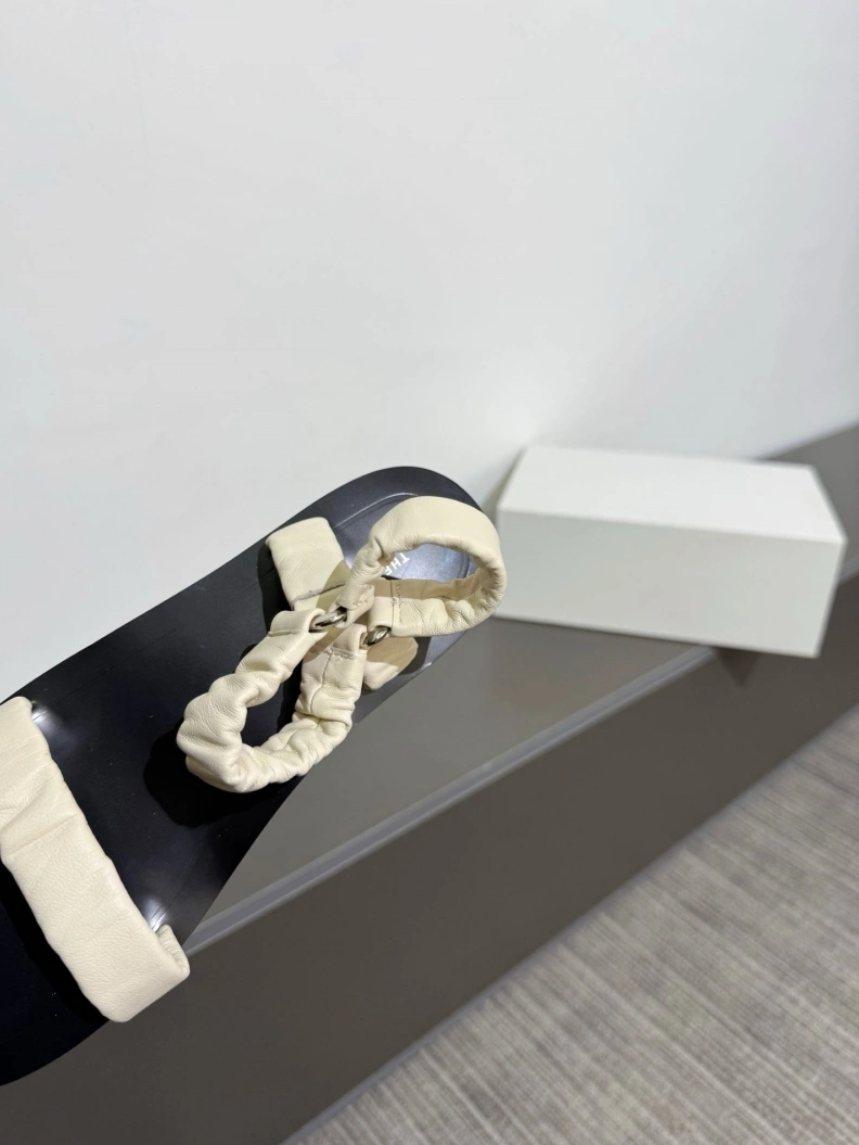 Othxr Sandals Sophisticated 212924