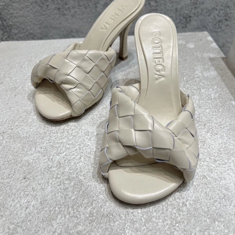 Sleek Bxttxga Vxnxta Slippers 112768