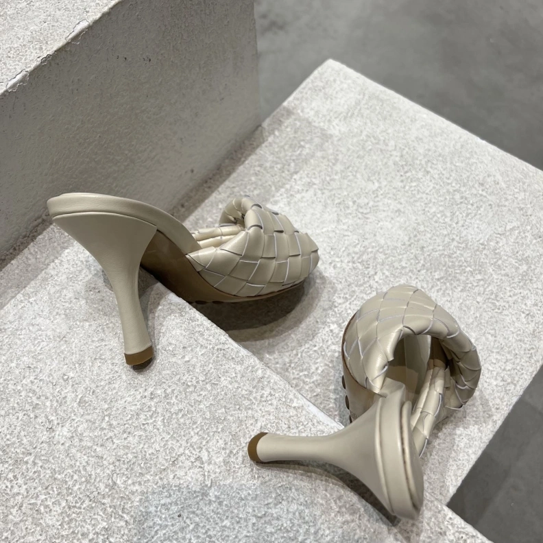 Sleek Bxttxga Vxnxta Slippers 112768