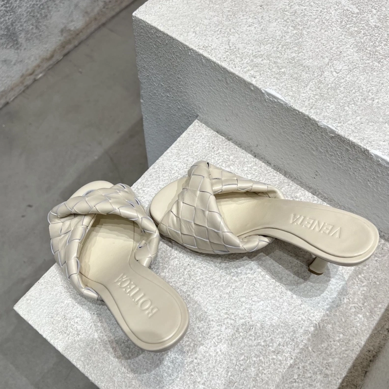 Sleek Bxttxga Vxnxta Slippers 112768