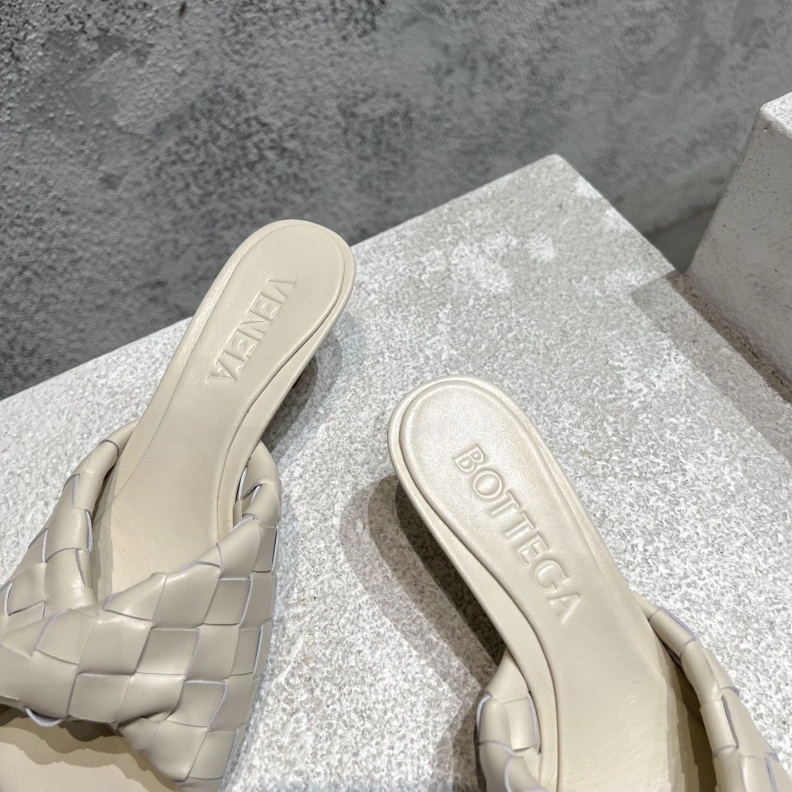 Resilient Bxttxga Vxnxta Slippers 112769