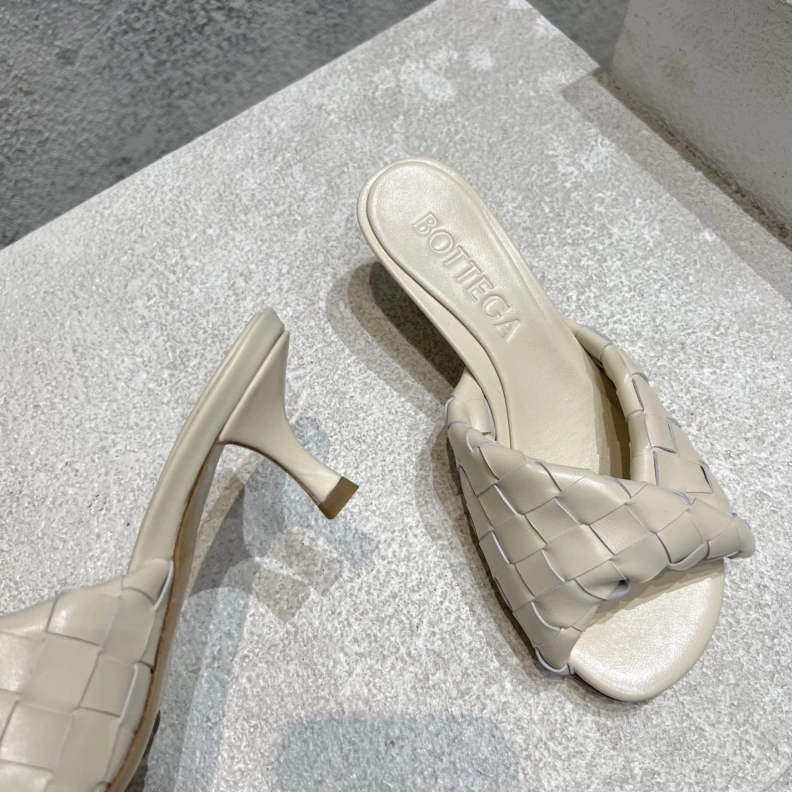 Resilient Bxttxga Vxnxta Slippers 112769