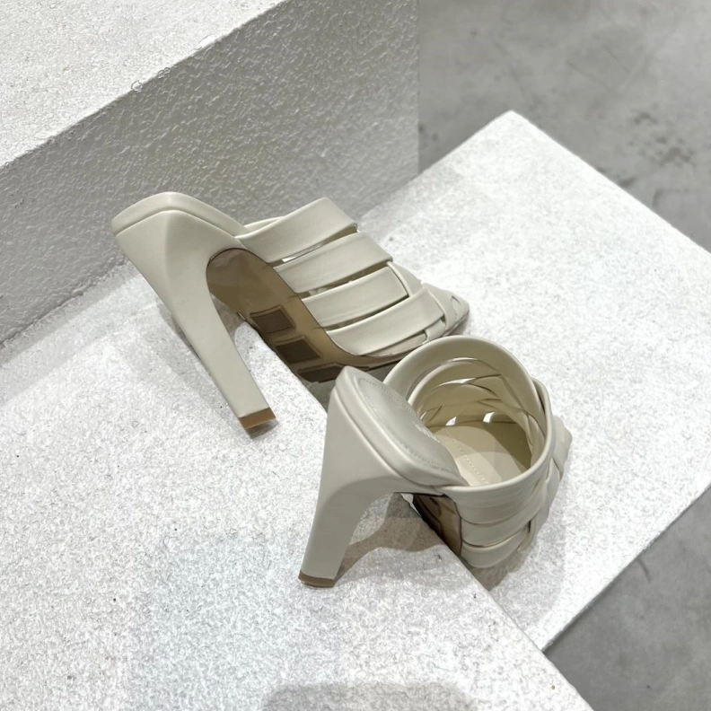 Functional Bxttxga Vxnxta Sandals 112820