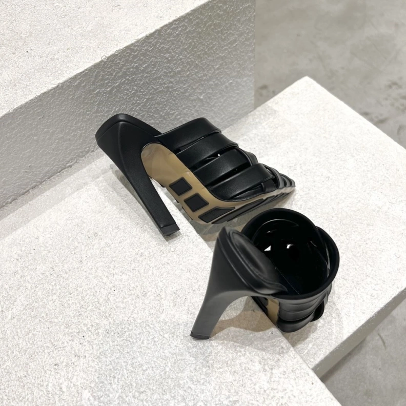 Modern Bxttxga Vxnxta Sandals 112819
