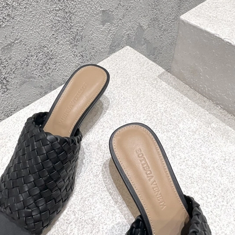 Versatile Bxttxga Vxnxta Sandals 112818