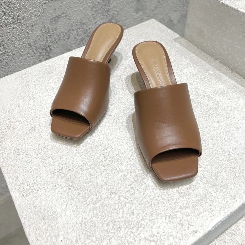 Affordable Bxttxga Vxnxta Sandals 112811