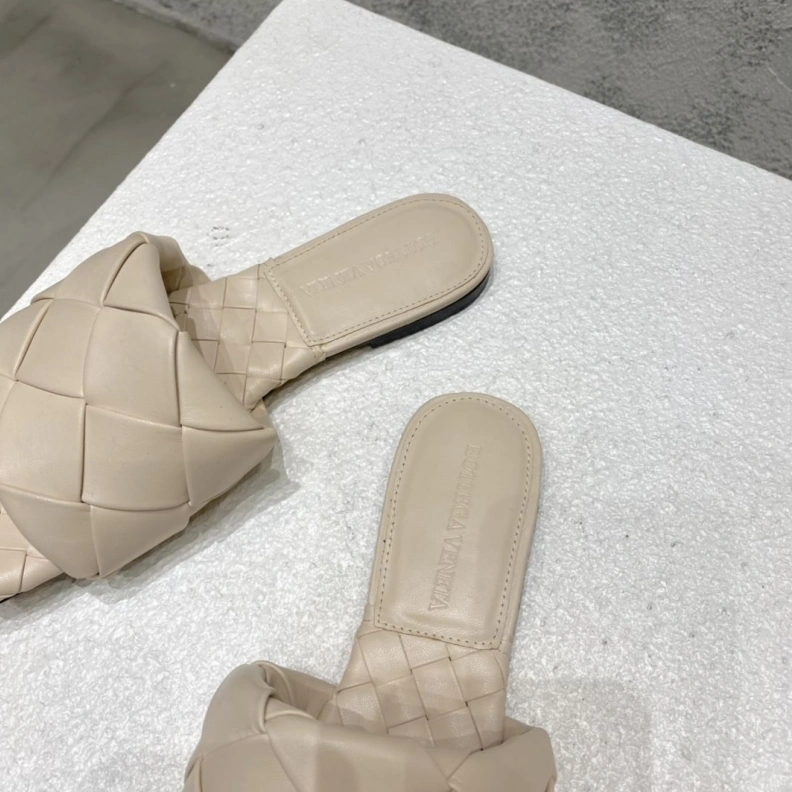 Comfortable Bxttxga Vxnxta Slippers 112747