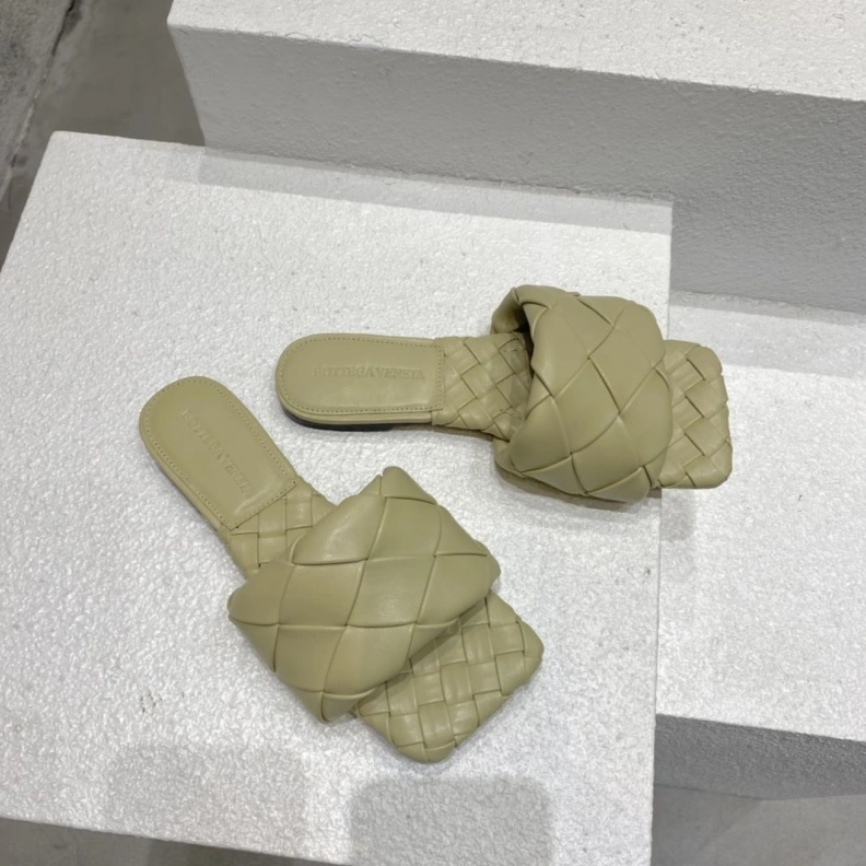 Compact Bxttxga Vxnxta Slippers 112753