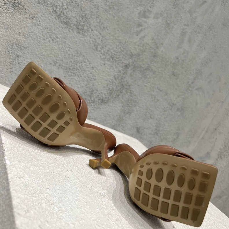EasyMatch Bxttxga Vxnxta Slippers 112751