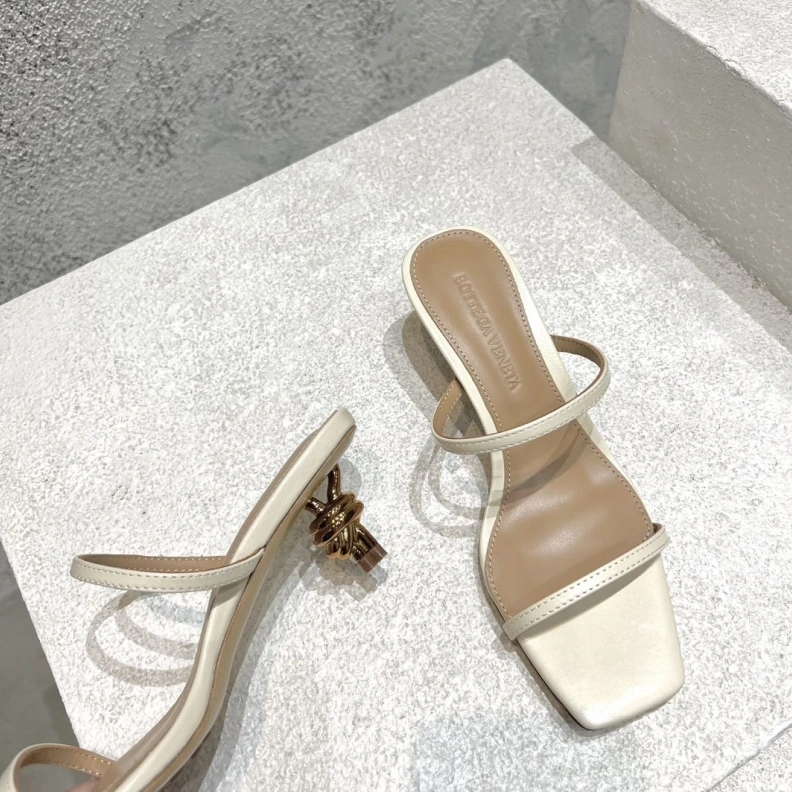 ModernLook Bxttxga Vxnxta Sandals 112786