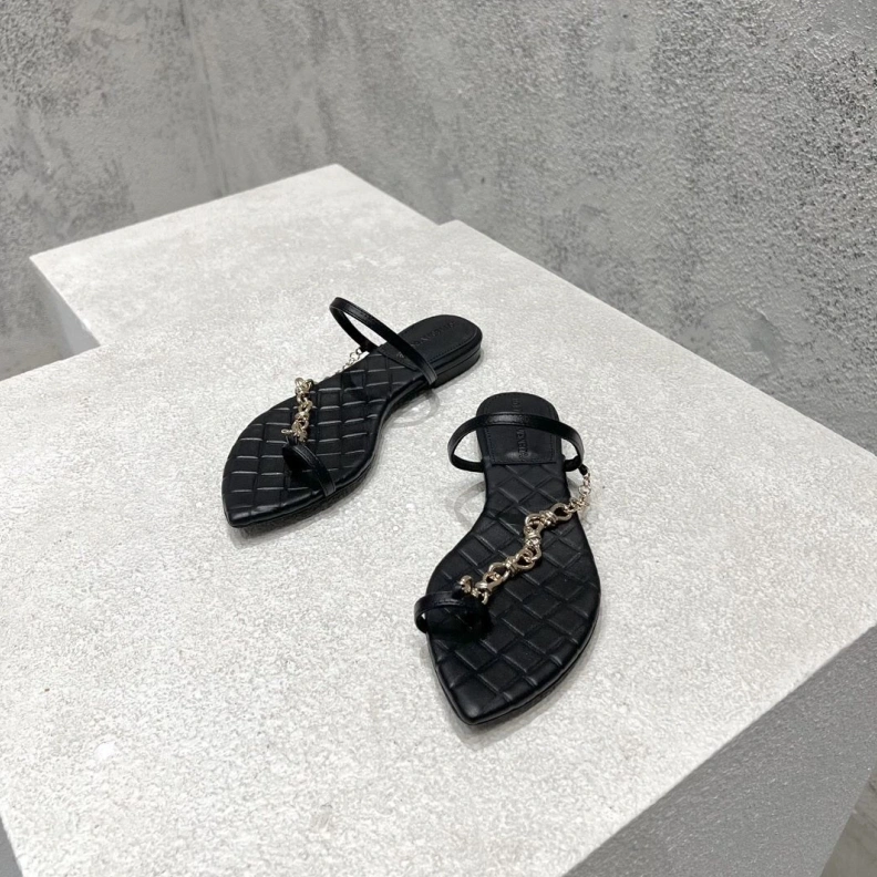 WellDesigned Bxttxga Vxnxta Sandals 112776