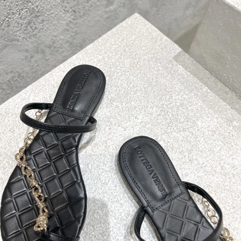 WellDesigned Bxttxga Vxnxta Sandals 112776