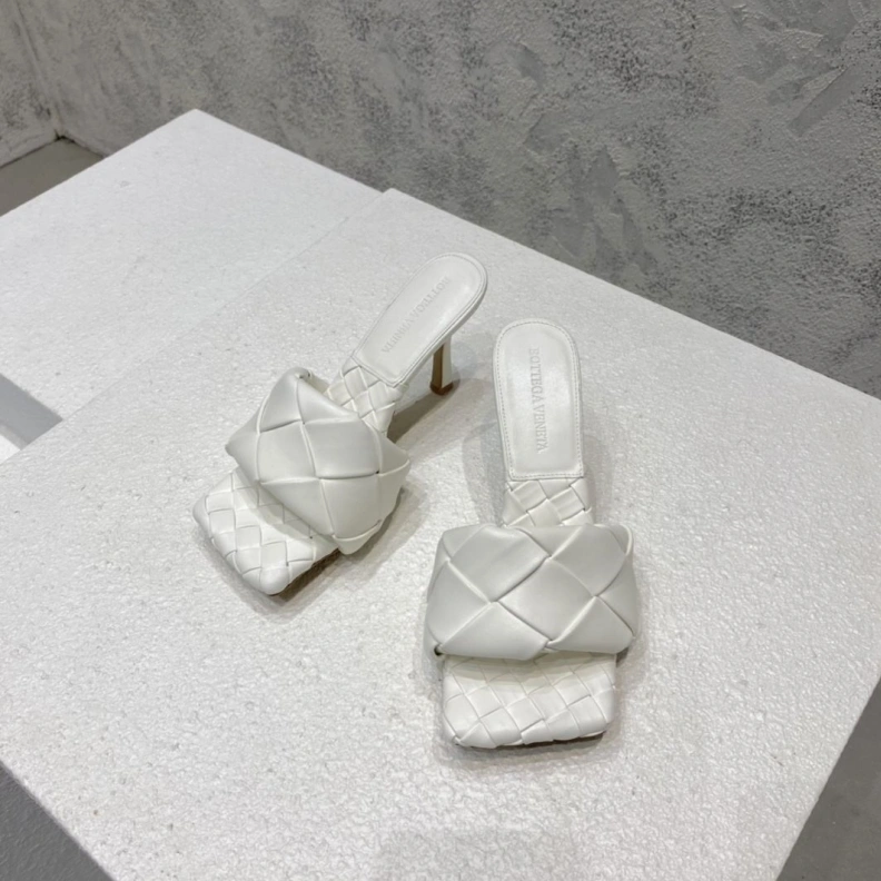 WellDesigned Bxttxga Vxnxta Slippers 112728