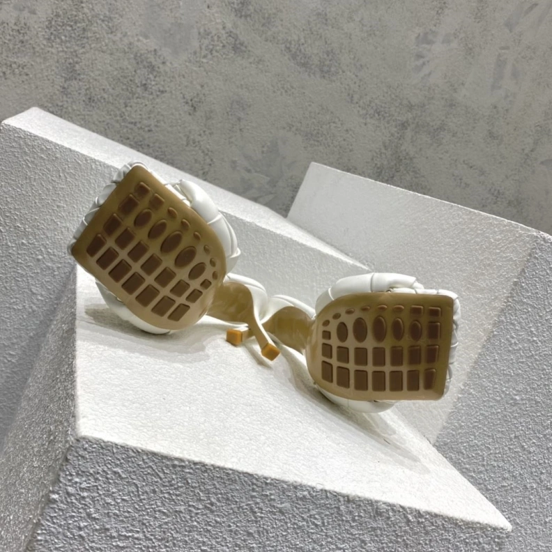 WellDesigned Bxttxga Vxnxta Slippers 112728