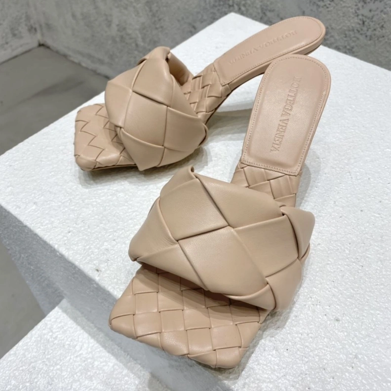 Stylish Bxttxga Vxnxta Slippers 112724