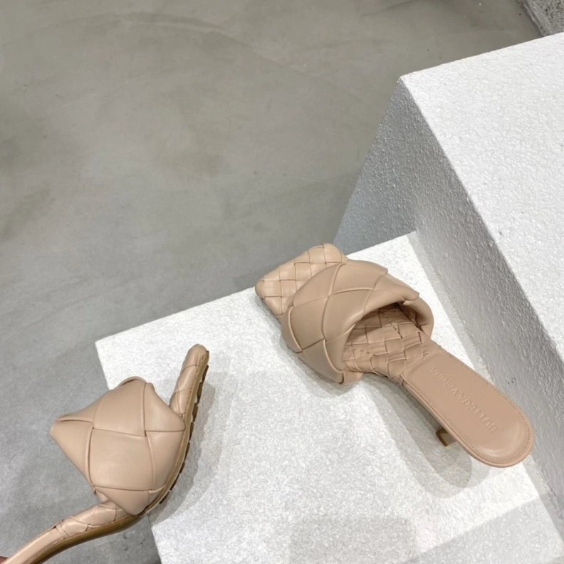 Stylish Bxttxga Vxnxta Slippers 112724