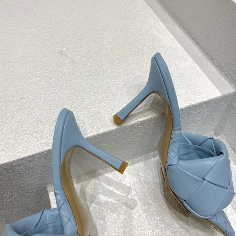 Resilient Bxttxga Vxnxta Slippers 112717