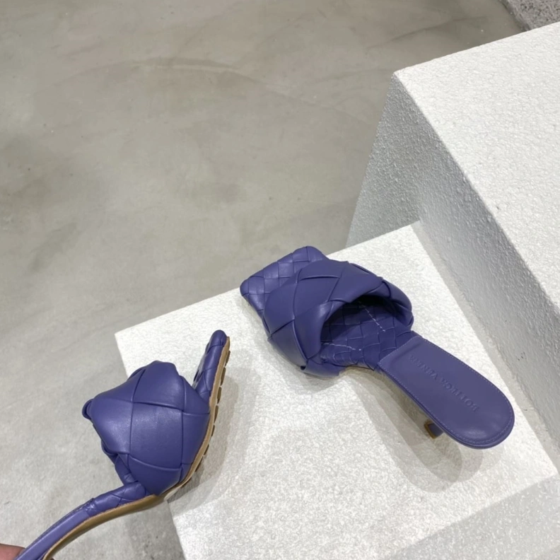 Flexible Bxttxga Vxnxta Slippers 112718