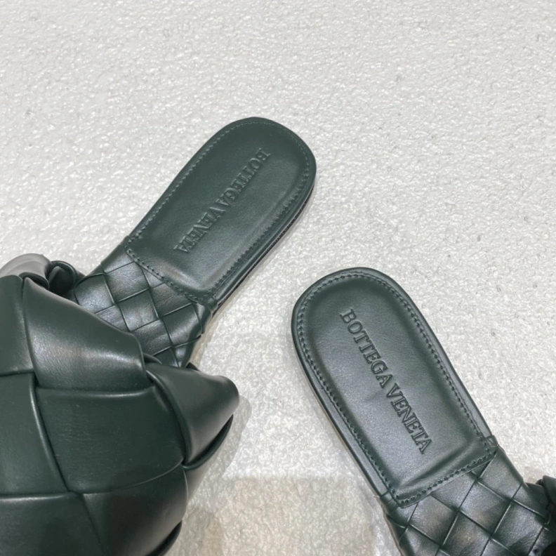 Bold Bxttxga Vxnxta Slippers 112713