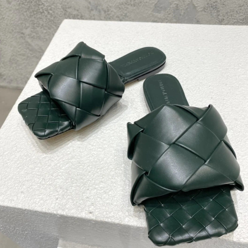 Bold Bxttxga Vxnxta Slippers 112713