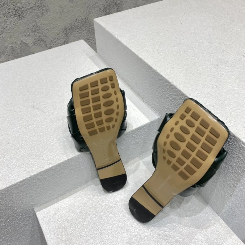 Bold Bxttxga Vxnxta Slippers 112713