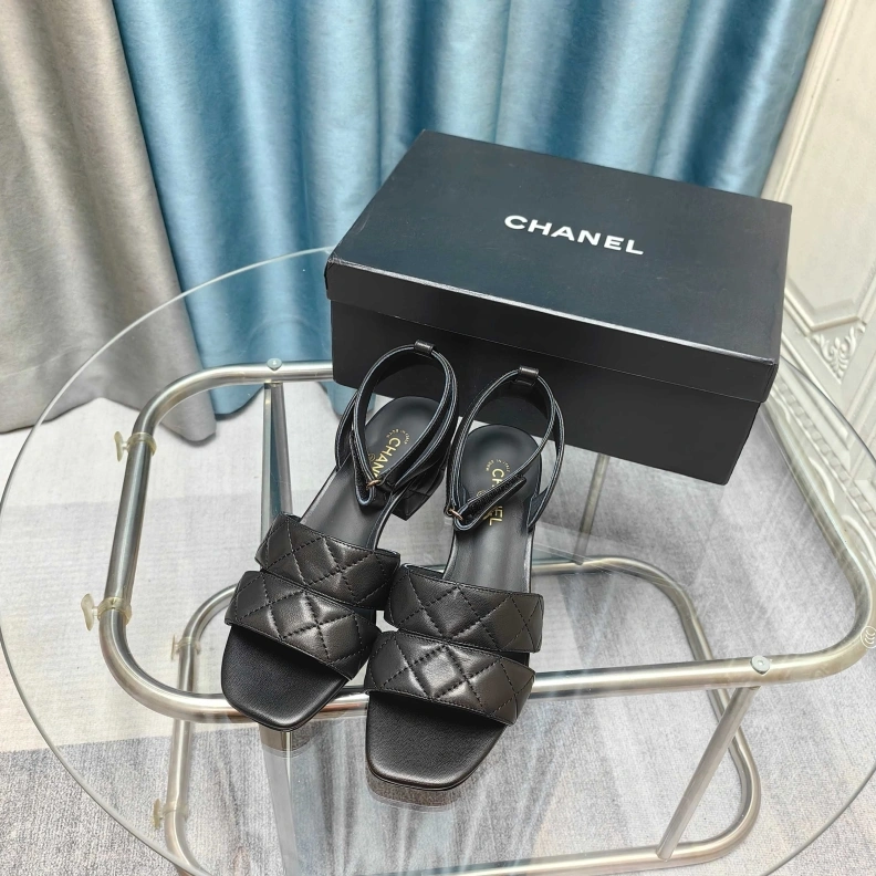Compact Chxnxl Sandals 121946