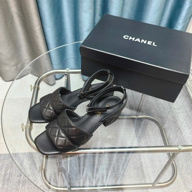 Compact Chxnxl Sandals 121946