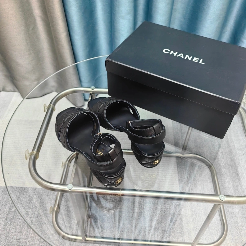 Compact Chxnxl Sandals 121946